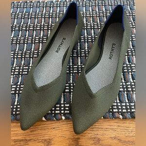 Olive green Rothys